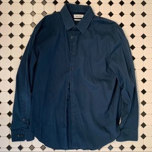 Men’s Calvin Klein dress shirt